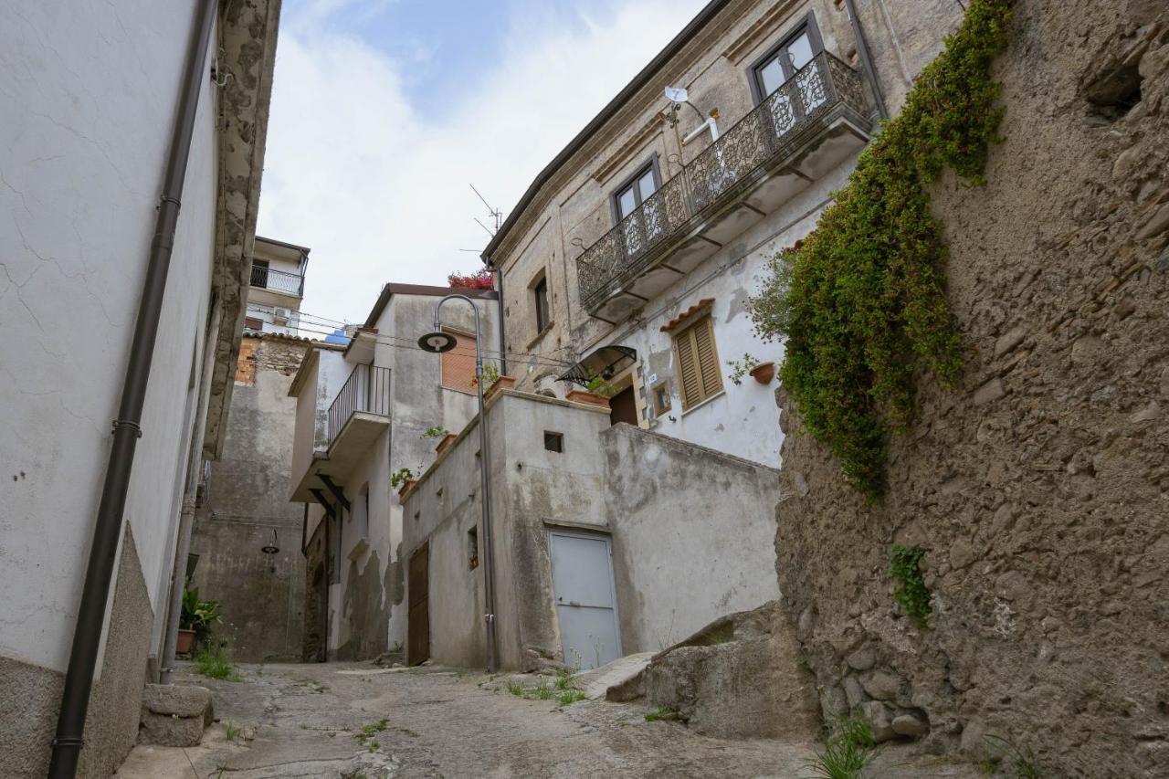 Il Paese Alberga! Caulonia Esterno foto