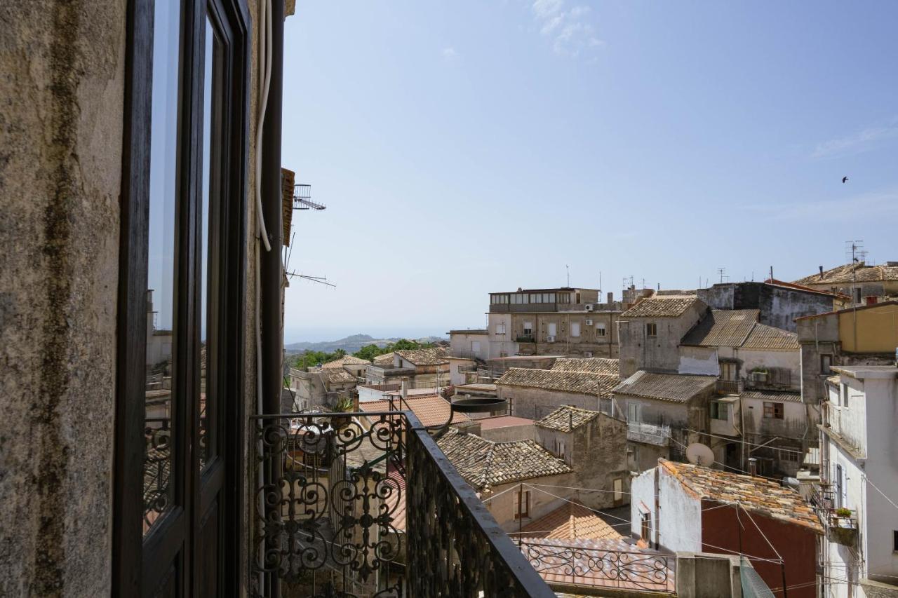 Il Paese Alberga! Caulonia Esterno foto